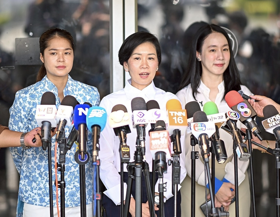 ทีมโฆษกรัฐบาล ขอโอวาทนายกฯ ก่อนเริ่มปฏิบัติหน้าที่ ยึดหลักทำงานตรงไปตรงมา สร้างความเข้าใจ ปชช.