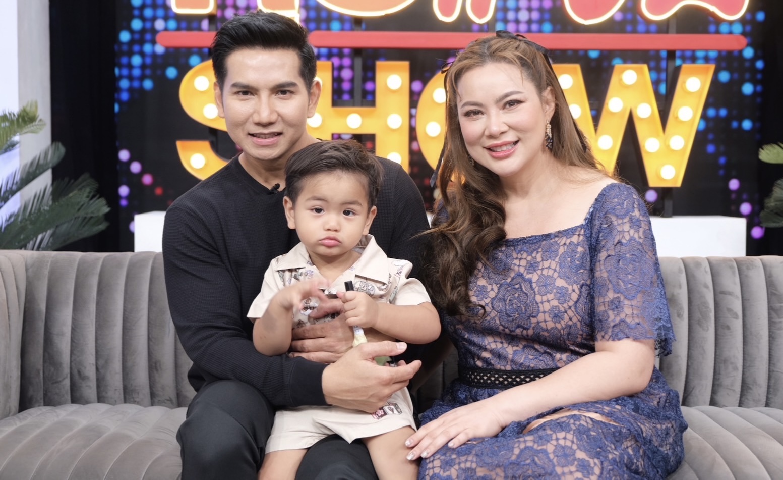 "บุ๋ม ปนัดดา" ควงสามี - ลูกชาย "น้องอเล็กซ์"เปิดตัวครั้งแรก เผยเหตุการณ์สุดระทึกหวิดแท้งลูกคนที่ 3 