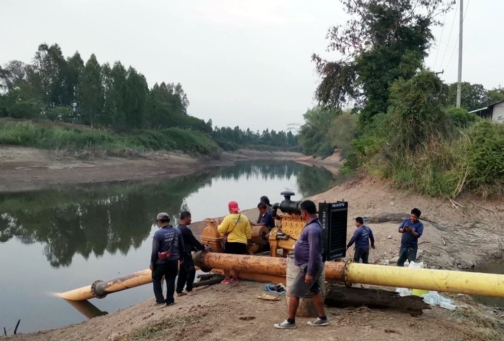 สำนักเครื่องจักรกล ระดมติดตั้งเครื่องสูบน้ำ เร่งช่วยเกษตรกรประสบปัญหาขาดแคลนน้ำ