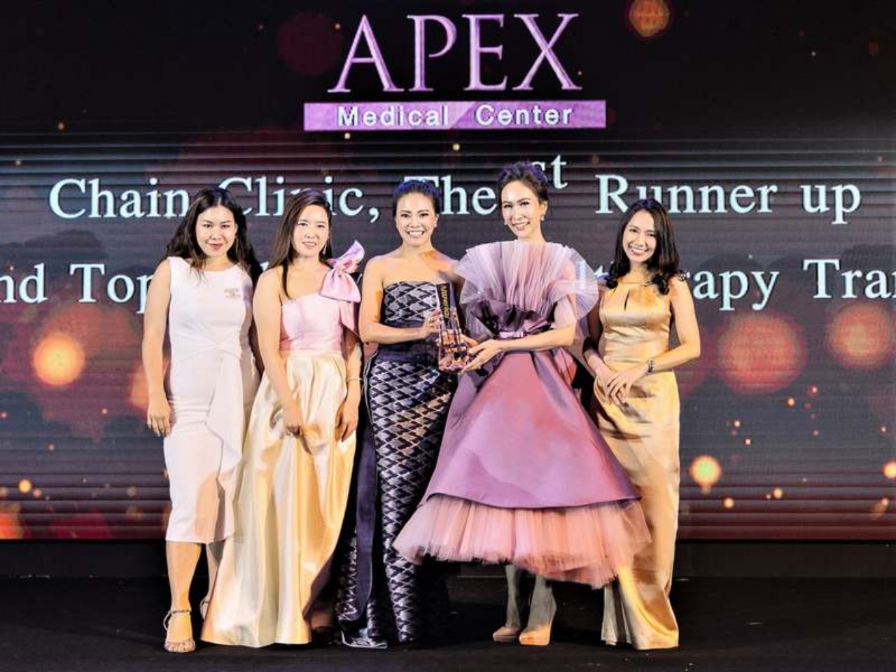 Apex Medical Center รับรางวัล   Top Achiever for Ulthera Transducer