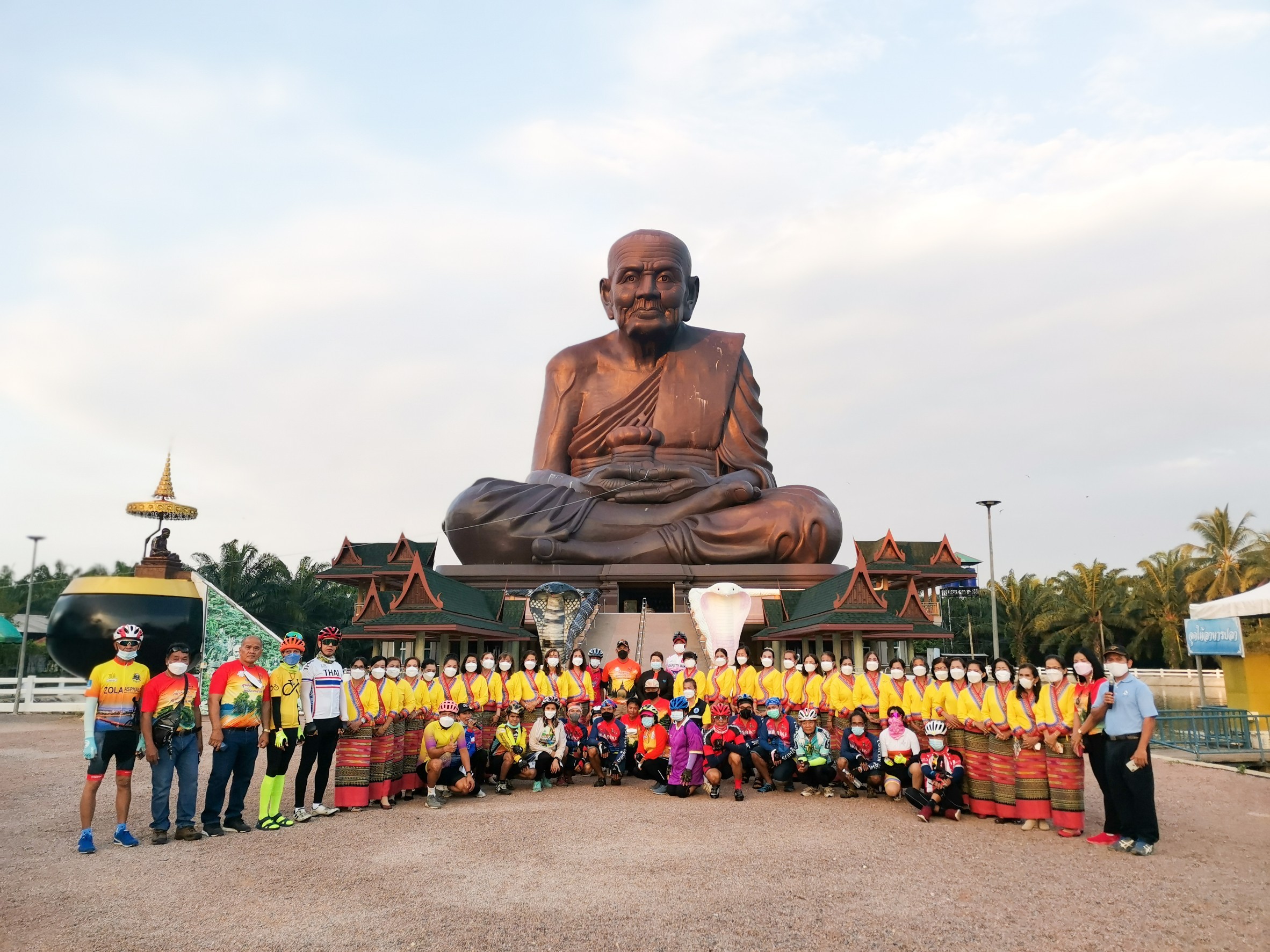 ททท.สำนักงานสุราษฎร์ธานี จัดกิจกรรม  "ปั่นท่องเที่ยววิถีใหม่ หลวงปู่ทวดองค์ใหญ่" 