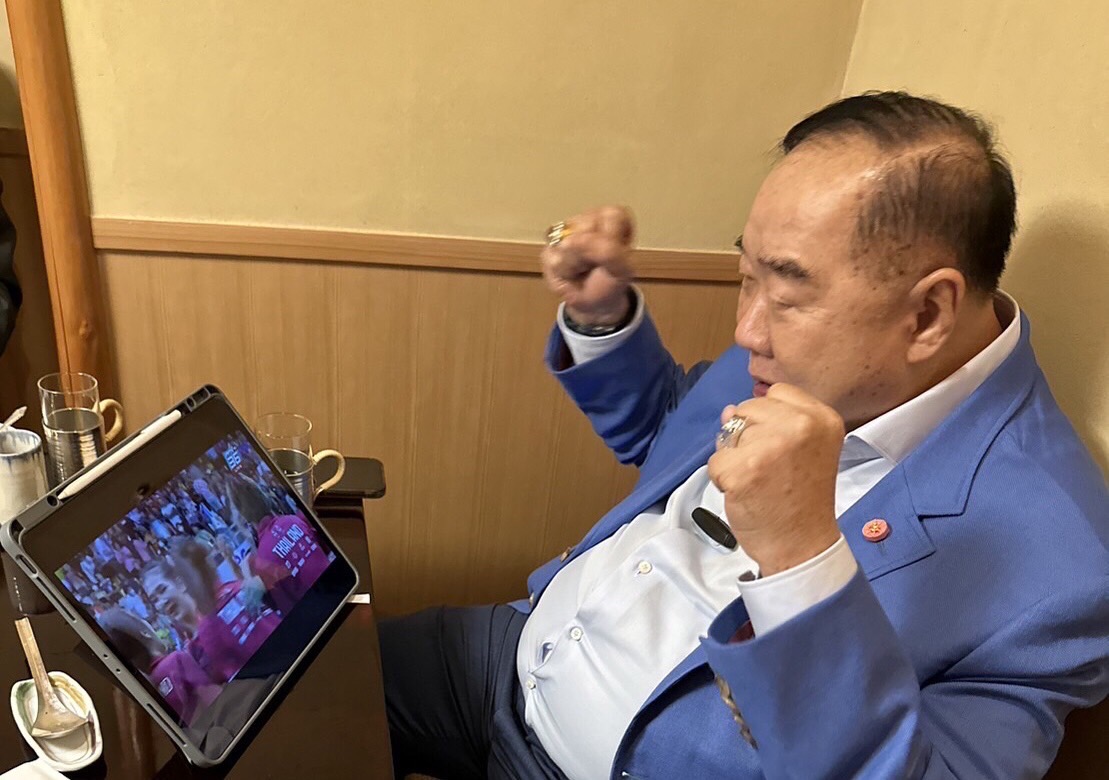 “บิ๊กป้อม” ลุ้นติดจอ วอลเลย์บอลหญิงไทยชื่นชมได้แชมป์เอเซีย สมัย 3