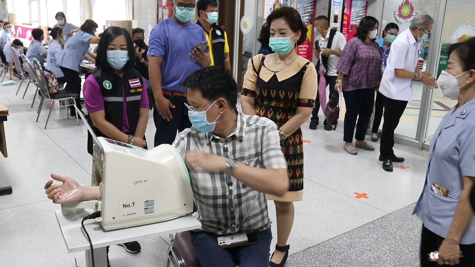 จังหวัดอุดรธานี เริ่มฉีดวัคซีนชุด 2 วันเดียวต้องให้ครบ 9,920 คน 