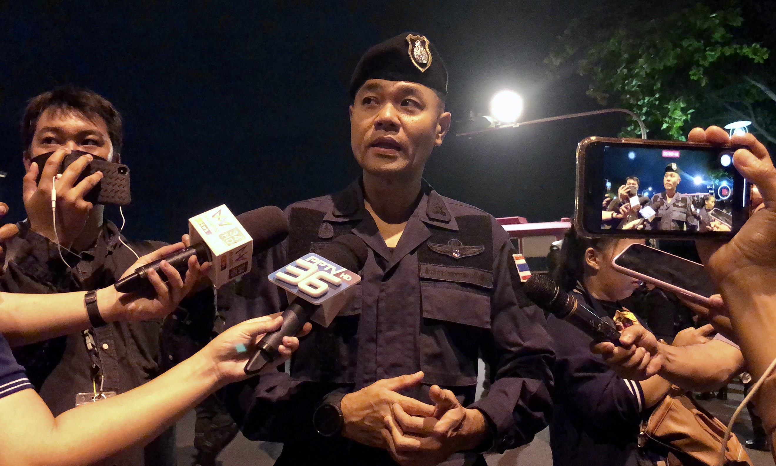 รองโฆษกตร.​ย้ำบุกทำเนียบฯผิดกฎหมาย​ แจง​ รถฉีดน้ำจอดรอเป็นไปตามปกติ