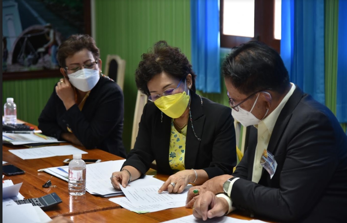 อบจ.ตรังร่วมประชุมชี้แจงงบประมาณรายจ่ายประจำปี 2565