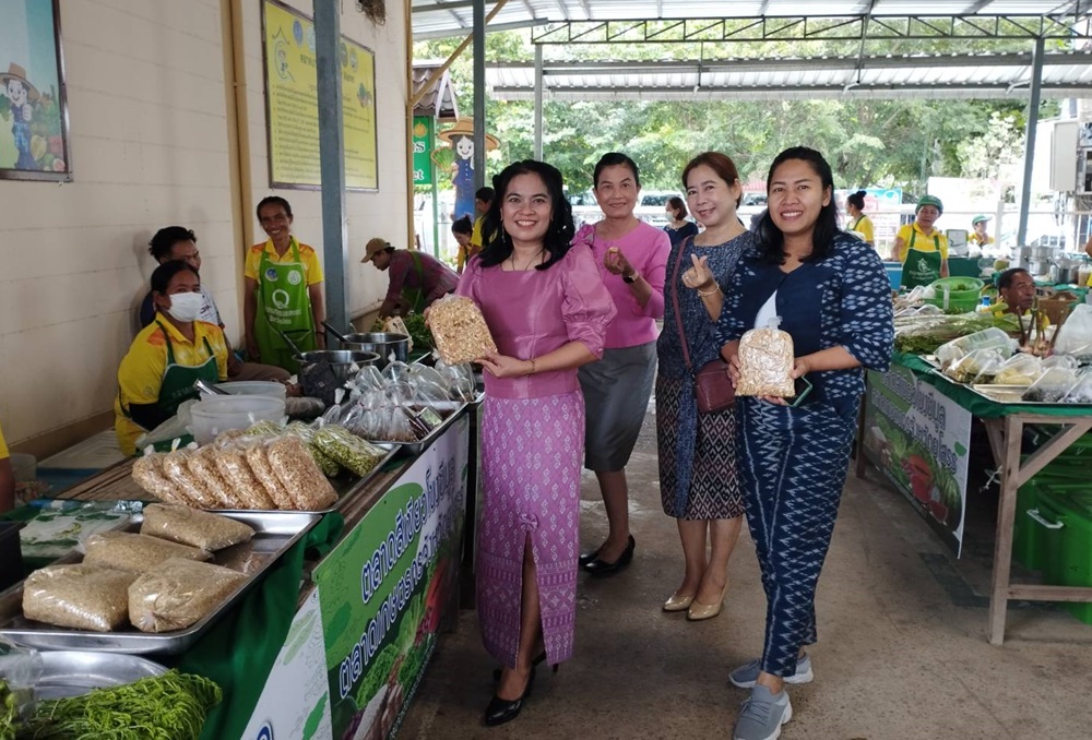พาณิชย์ยโสธร จัดกิจกรรมส่งเสริมตลาดเกษตรอินทรีย์โขงชีมูล