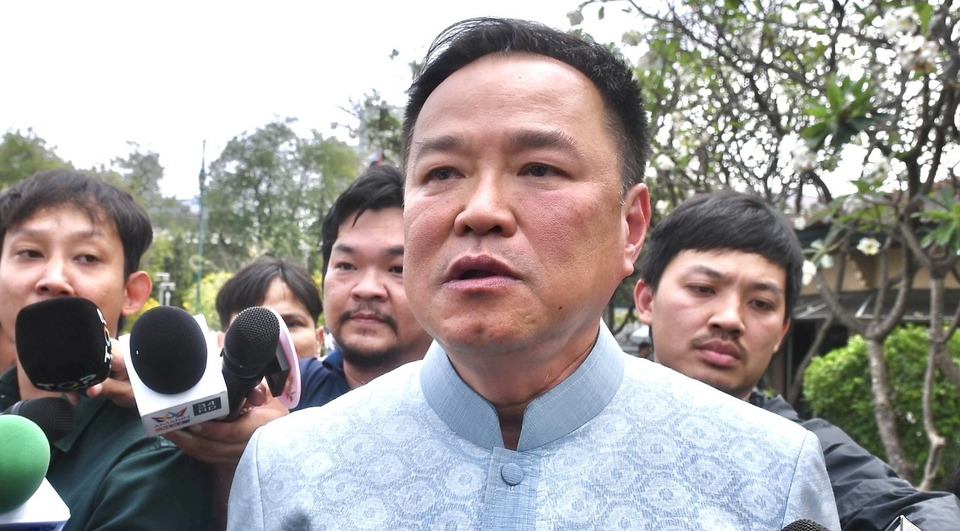 ‘อนุทิน’ไม่ตอบปมเขี่ย ‘กล้าธรรม’พ้นร่วมรัฐบาล  ปัดปิดดีล หลังสะพัดจบที่ 292 เสียง บอกยังไม่ได้เปิดอะไรเลย