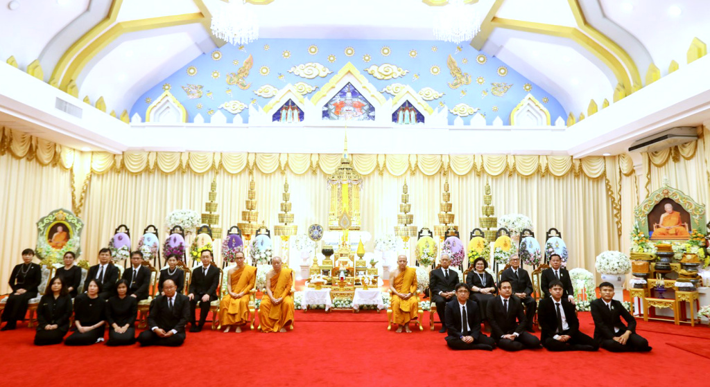 นายกสภามหา’ลัย-อธิการบดี ม.ขอนแก่น ร่วมเป็นเจ้าภาพสวดพระอภิธรรมศพ "หลวงพ่อวิริยังค์" พร้อมถวายรางวัลพระธาตุพนมทองคำ