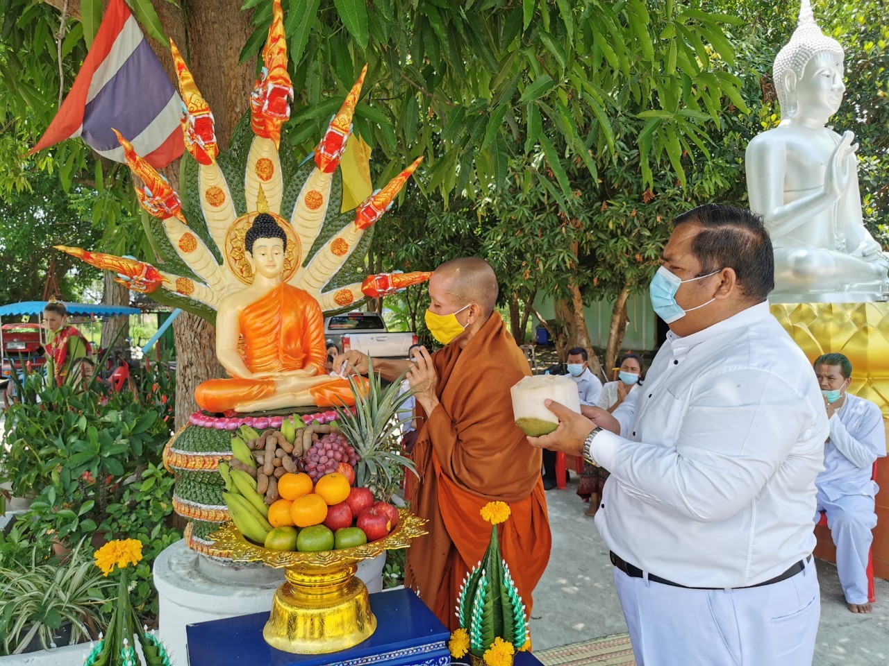 “เครือข่ายวิสาหกิจชุมชนท้องถิ่นไทย” ทำพิธีเบิกเนตรพระพุทธรูปนาคปรกถวายวัดหวังสร้างบุญเสริมบารมี