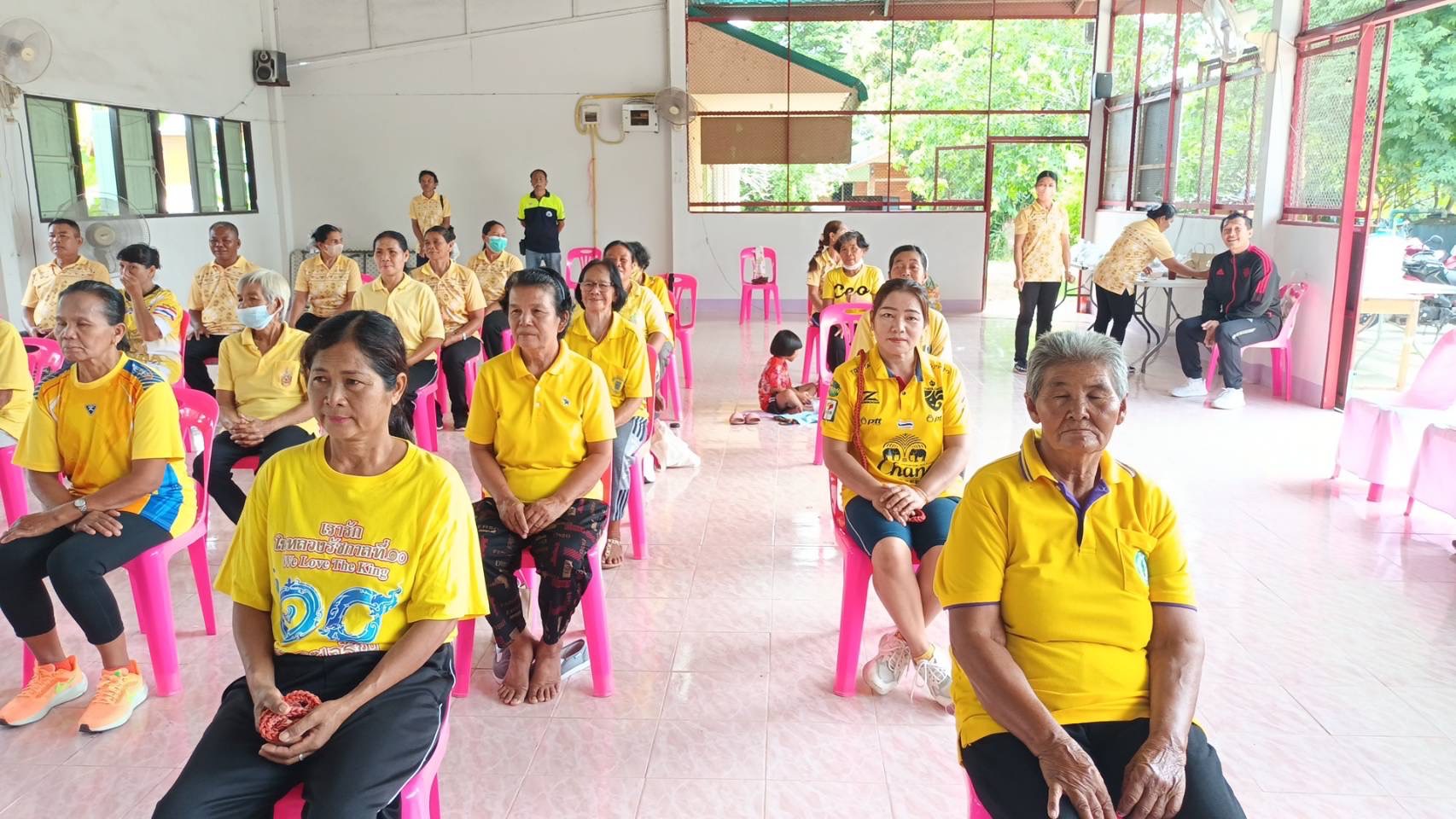  ชาวนาวอง อบต.ไผ่ อ.รัตนบุรี ตื่นตัว ออกกำลังกาย ลดพุง ลดโรค ส่งเสริมประชาชน ตระหนักถึงผลประโยชน์ ของการออกกำลังกาย