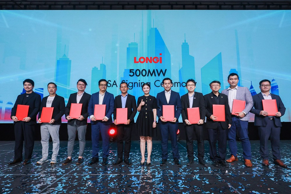 LONGi เปิดตัว HIBC 700W แผงโซลาร์เซลล์เชิงอุตสาหกรรมประสิทธิภาพสูงสุดของโลก ยกระดับมาตรฐานพลังงานแสงอาทิตย์ให้ไกลกว่าเดิม