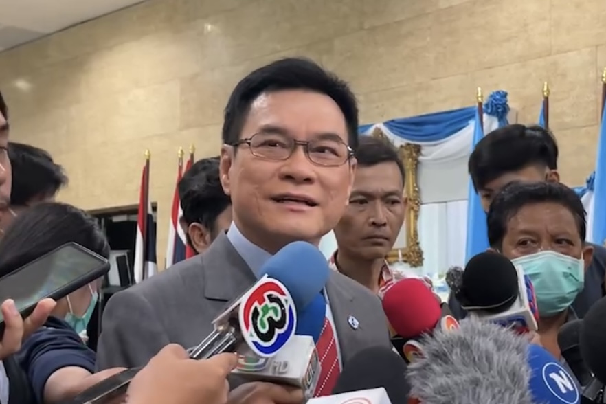 "จุรินทร์" ย้ำมติ "ปชป." ส่วนใหญ่งดออกเสียง ชี้เป็นเอกสิทธิ์หากลูกพรรคโหวตเป็นอื่นพร้อมทำหน้าที่ฝ่ายค้าน ร่วมงาน “ก้าวไกล”