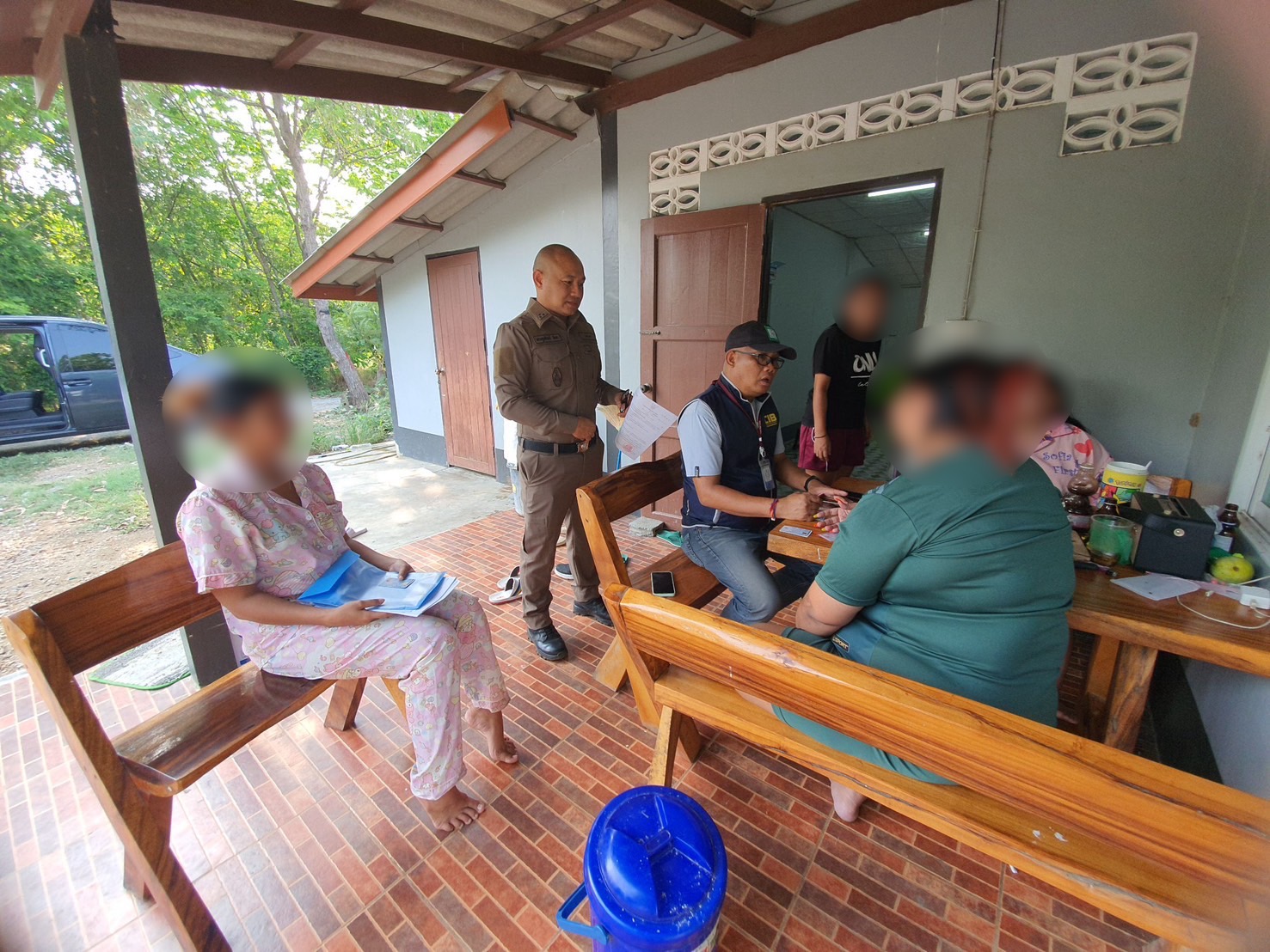ตำรวจสอบสวนกลาง (CIB) รวบ 2 แม่เล้าออนไลน์ เปิดบ้านเช่าส่งเด็กค้ากาม