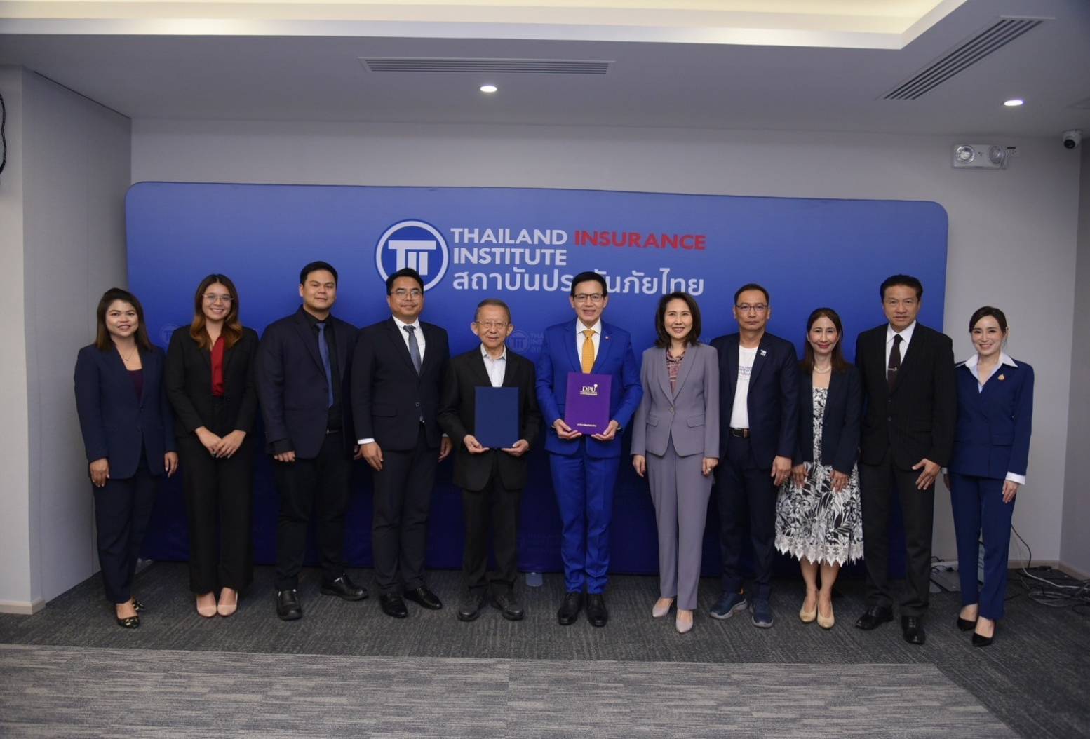 คณะนิติศาสตร์ปรีดี พนมยงค์ เดินเกมรุก ลงนาม MOU ด้านวิชาการกับสถาบันประกันภัยไทย    มุ่งผลิตนักกฎหมายประกันภัยระดับมืออาชีพให้กับอุตสาหกรรมประกันภัยไทยเป็นครั้งแรก