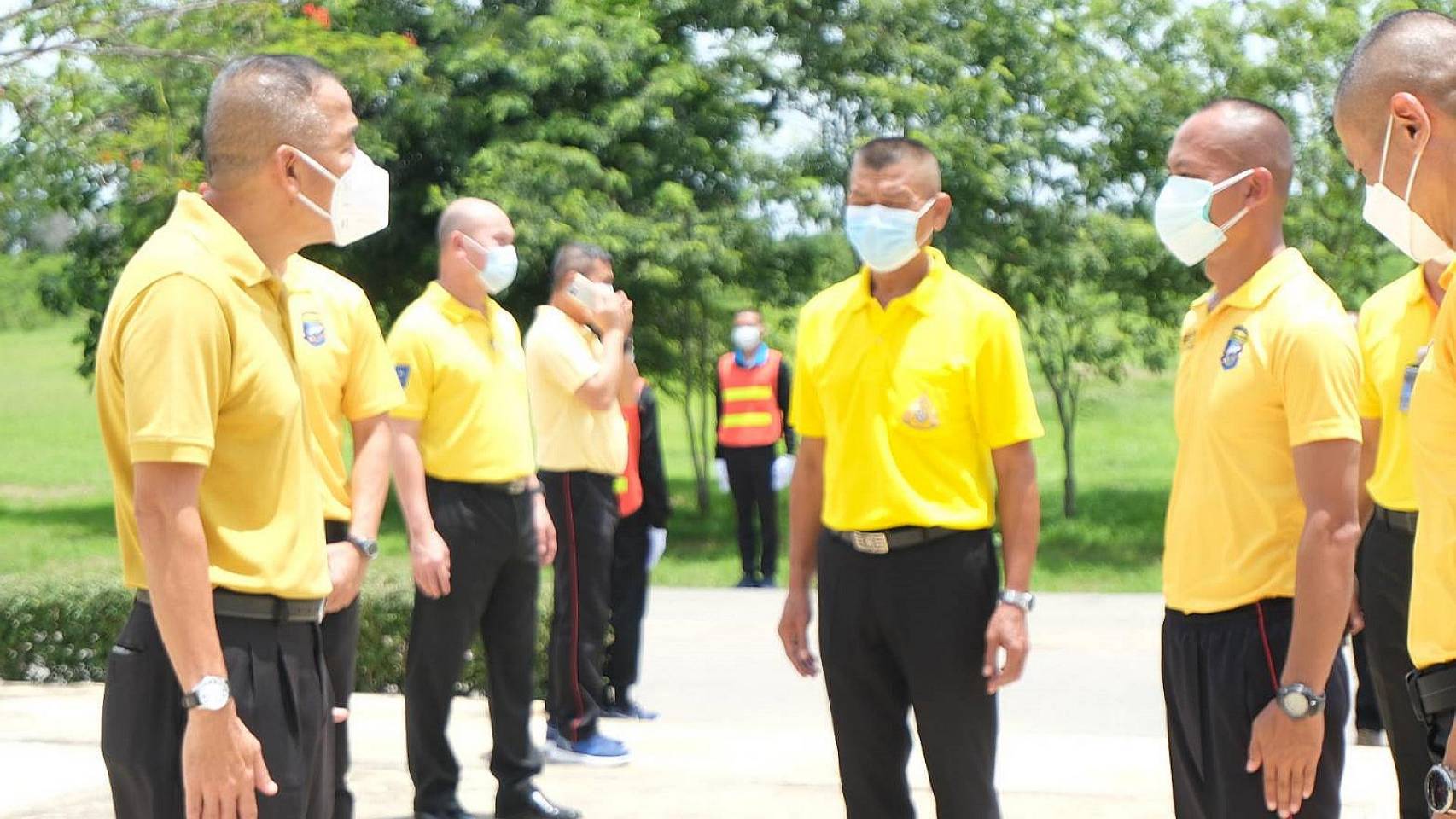 ผู้บัญชาการหน่วยบัญชาการสงครามพิเศษ ตรวจเยี่ยม การจัดตั้ง รพ.สนาม ศูนย์กักตัวในชุมชน ค่ายเอราวัณ