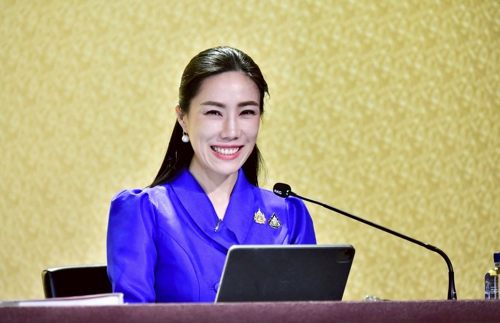 "รัฐบาล" โชว์ผลงาน 6 เดือน "แก้หนี้นอกระบบ" ช่วยลูกหนี้กว่า 7.7 หมื่นราย วงเงิน 2.4 พันล้านบาท