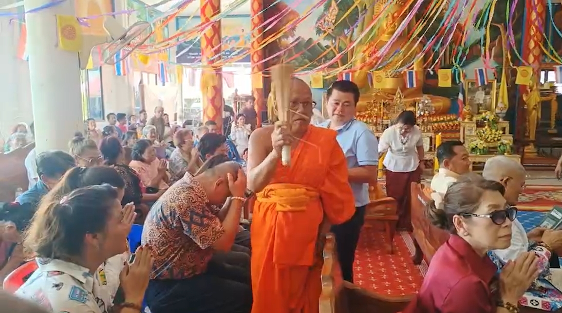 สมาคมผู้สื่อข่าวฯสืบสานประเพณีทอดกฐินสร้างพระอุโบสถแรงศรัทธายอดเงินเกือบล้านบาท