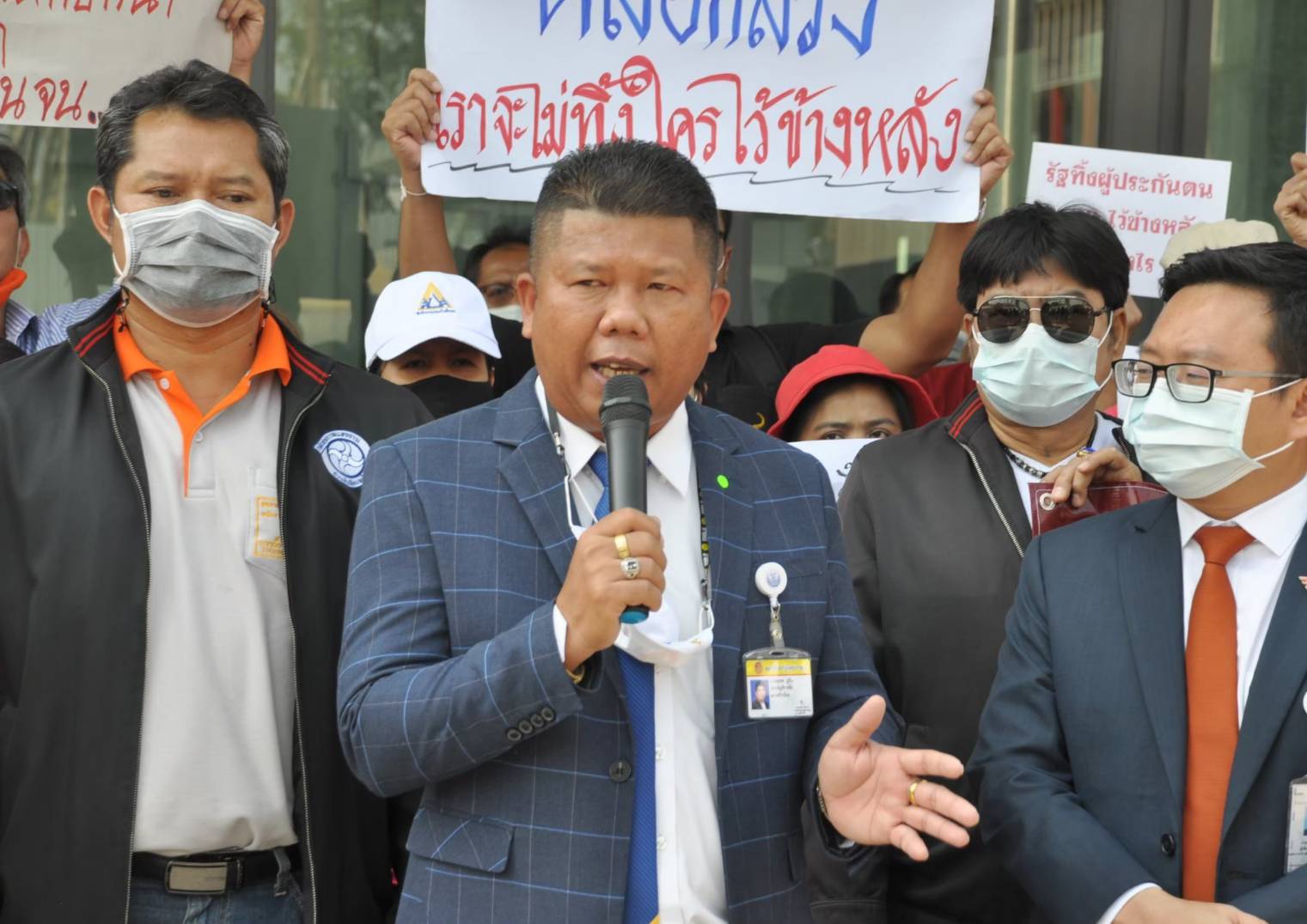 กมธ.แรงงาน สภาฯ แฉนายจ้างหักเงินเยียวยาลูกจ้าง จี้ ก.แรงงานตรวจสอบ หวั่นถูกแกล้ง-ไล่ออก 