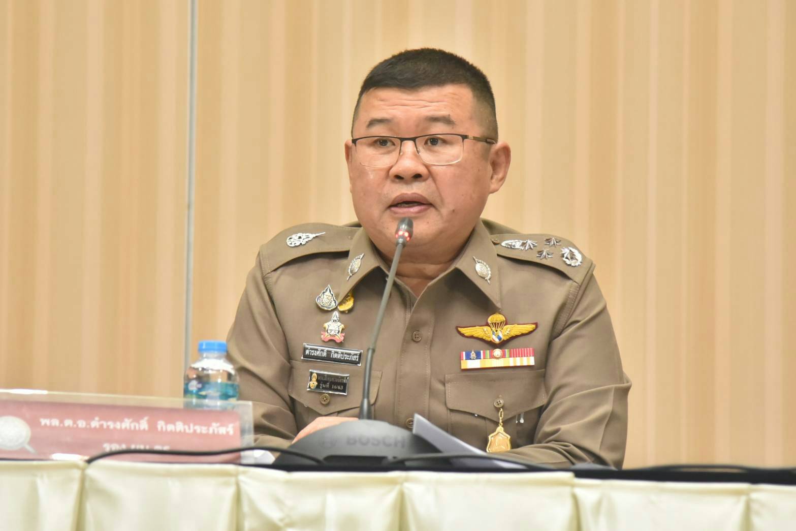 ตร.สั่งล่า "แฮกเกอร์" ขโมยคิว "สถานีบางซื่อ"