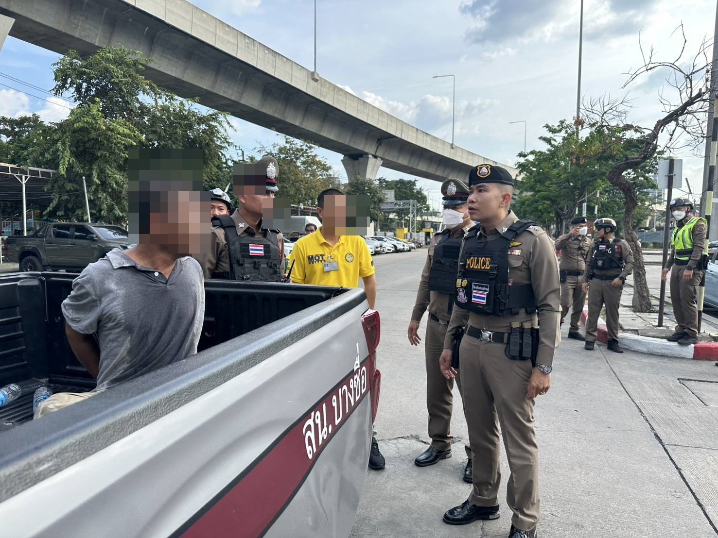 หนุ่มเมาเพี้ยนโทรแจ้งตำรวจพระยิงปืนขึ้นฟ้าด้านตร.ค้นพบเป็นปืนอัดลมถูกสั่งปรับ 1,000บาทแต่ไม่มีเงินจ่ายนอนคุก