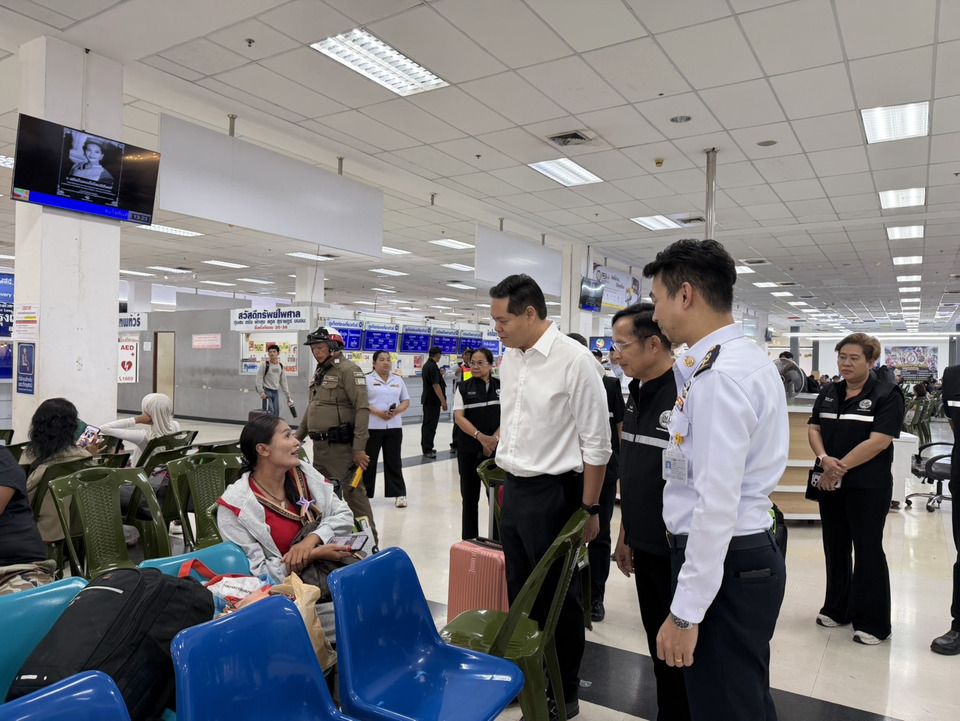 “สรรเพชญ” ลงพื้นที่สายใต้ ตรวจความพร้อมรับสงกรานต์ คุมเข้มความปลอดภัยผู้โดยสารทุกสถานี