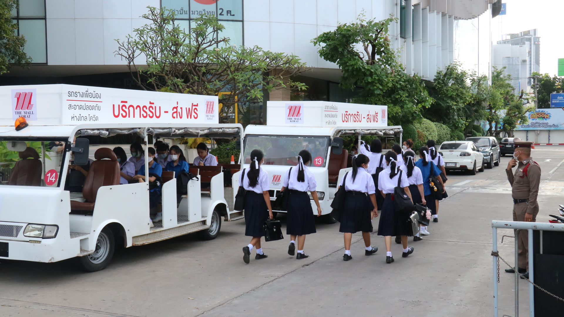 "โคราช" สานต่อรถรางเพื่อน้องรับส่งนักเรียนฟรี ปีที่ 4 แก้ไขจราจรติดขัดช่วยผู้ปกครองในช่วงเวลาเร่งด่วน