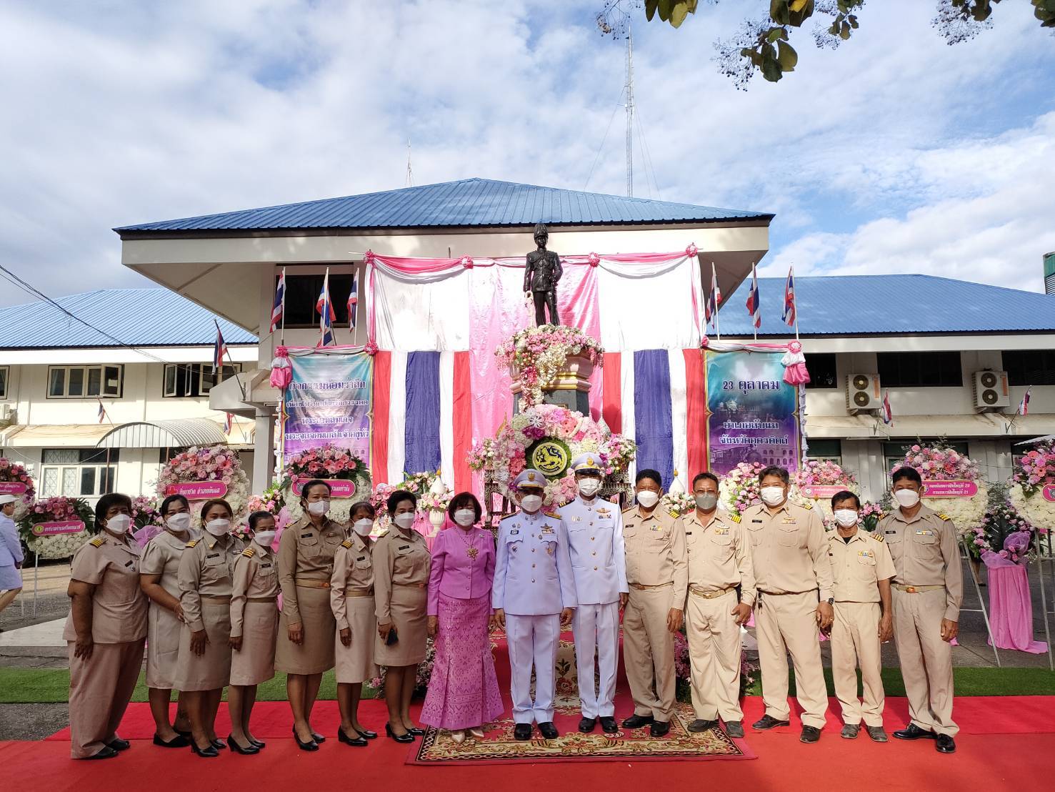 อ.ลับแล จัดกิจกรรมน้อมรำลึกเนื่องในวัน “ปิยมหาราช” วันคล้ายวันสวรรคตพระบาทสมเด็จพระจุลจอมเกล้าเจ้าอยู่หัว ร.5