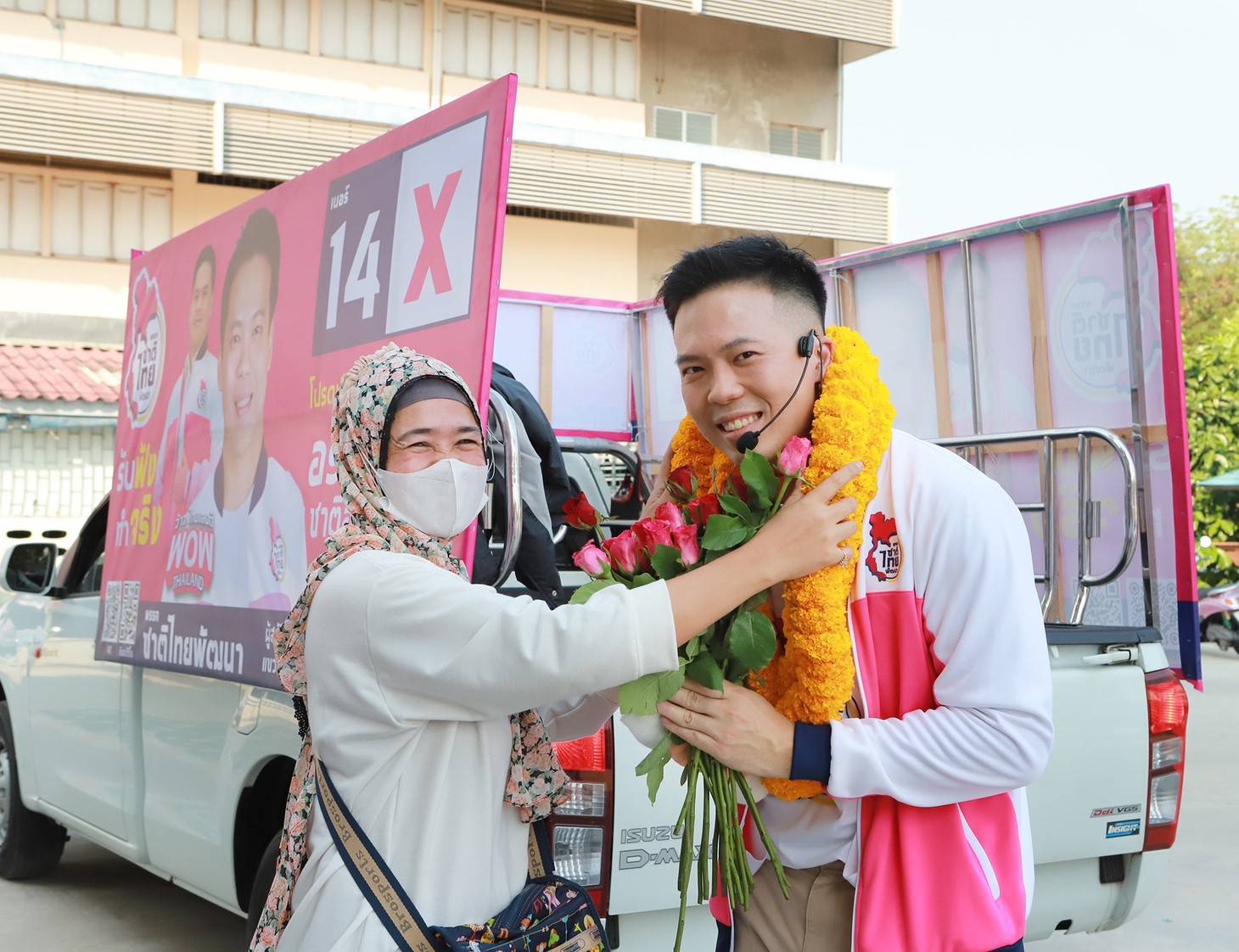 “บอส อริย์ธัช” เข้าพบผู้นำอิสลาม พร้อมฟังปัญหาเดือดร้อน อ้อนขอให้เรียกใช้คนกรุงเทพรุ่นใหม่