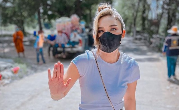 'ตั๊กแตน ชลดา' โชว์สเต็ปแดนซ์สุดมันส์งานบุญผ้าป่า