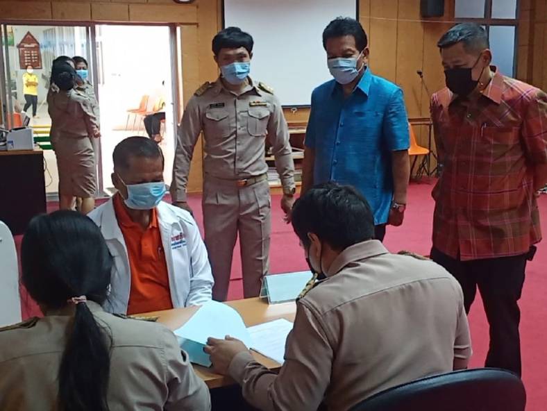 “บุญเพ็ง” จับมือ 2 อดีตนายกเทศมนตรี  ผนึกกำลัง “ทรีอินวัน” ร่วมชิงเก้าอี้ผู้บริหาร ทต.ศรีรัตนะ