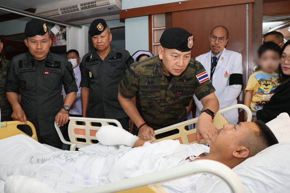 ผบ.ตร.เยี่ยมให้กำลังใจตำรวจ EOD เหยื่อระเบิดปัตตานี ย้ำ!ไม่ทอดทิ้งลูกน้อง