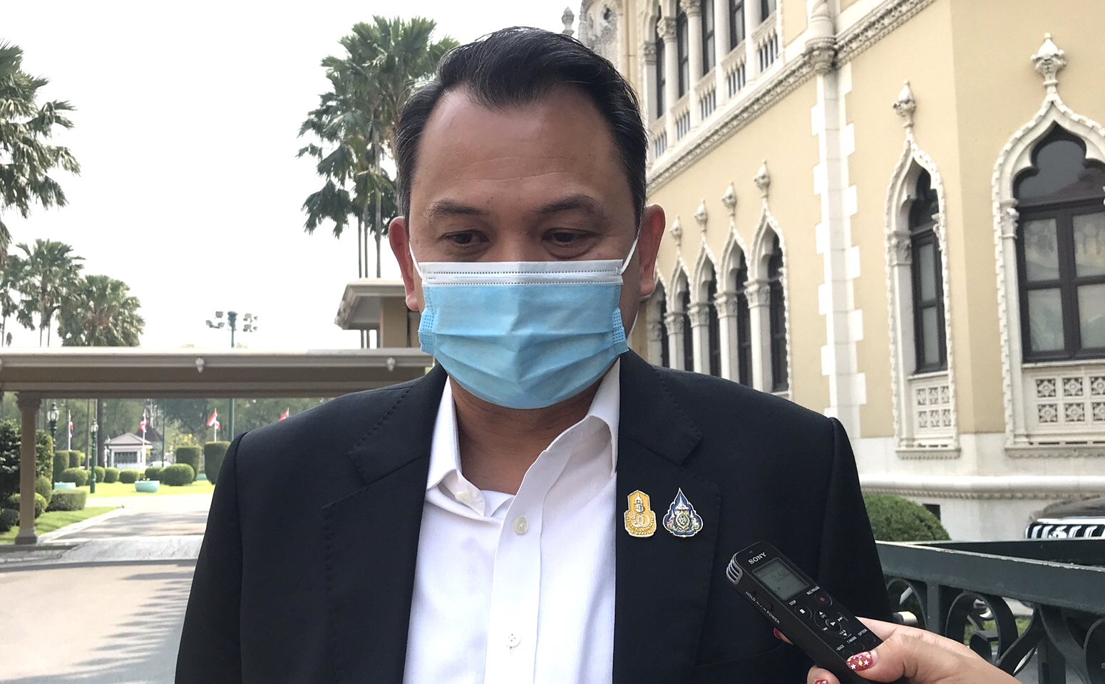“ณัฐพล” ย่องเงียบพบ “บิ๊กตู่” หลังกระแสข่าวดัน “ภรรยา” ลงชิงเก้าอี้ผู้ว่ากทม. เผยคุย “บิ๊กป้อม”แล้ว โยนพปชร.ตัดสินใจ ลั่นไม่มีต่อรอง