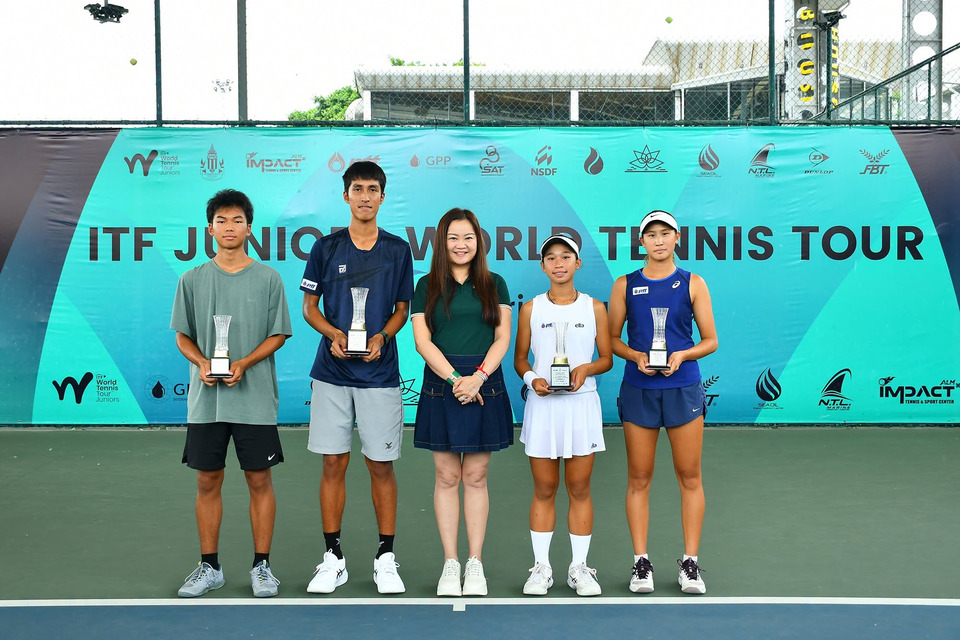 ดร.อุษณีย์ มหากิจศิริ ลีโอณีโอ ยินดีกับนักกีฬาเยาวชน คว้าแชมป์เทนนิสโลก "ไอทีเอฟ เจ 30 (1)"