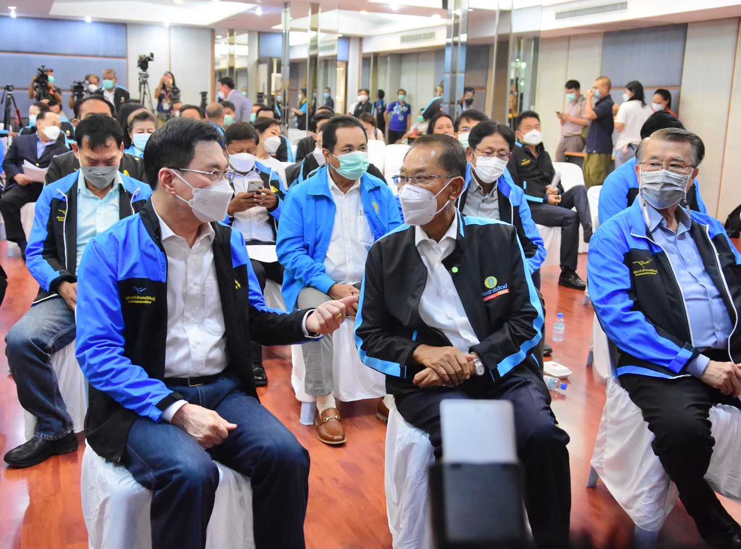 “ประชาธิปัตย์” เตรียมจัดประชุมใหญ่วิสามัญตั้ง กก.บห.ชุดใหม่ หลังกกต. ประกาศรับรองผลการเลือกตั้ง ส.ส. 