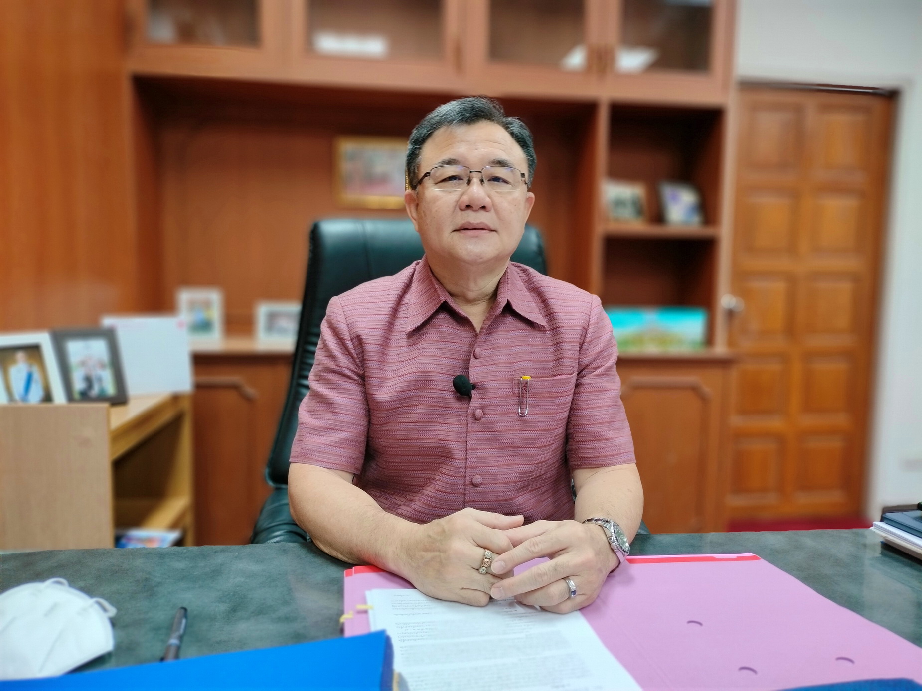 ผู้ว่าฯแปดริ้ว รับ นร.ต่างสถาบันปัญหาเรื้อรัง เตรียมนำ 2 ฝ่ายร่วมกิจกรรมสังคม