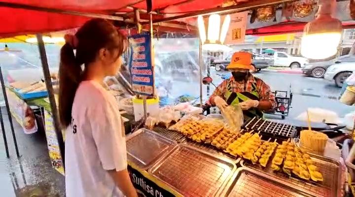ป้ากำไรเปลี่ยนลุคการขายไข่นกกระทาเสียบไม้ผสมผักพื้นบ้านร่วม 10 ชนิดยอดขายพุ่งวันละครึ่งหมื่น  