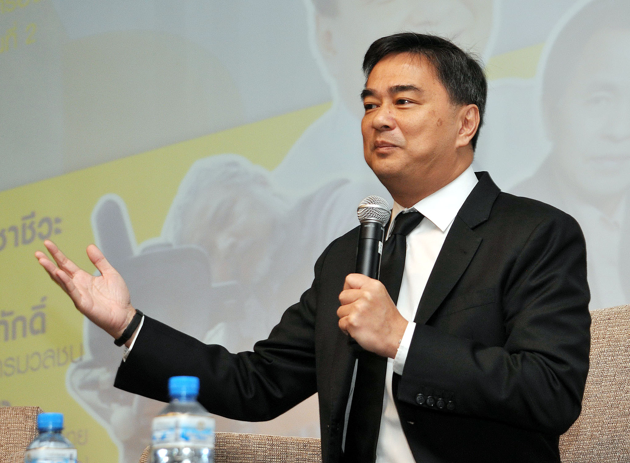 "อภิสิทธิ์"ร่วมวงเสวนา“บทบาทสื่อมวลชนไทยในยุคเปลี่ยนผ่านประชาธิปไตยภายใต้กติกาใหม่”
