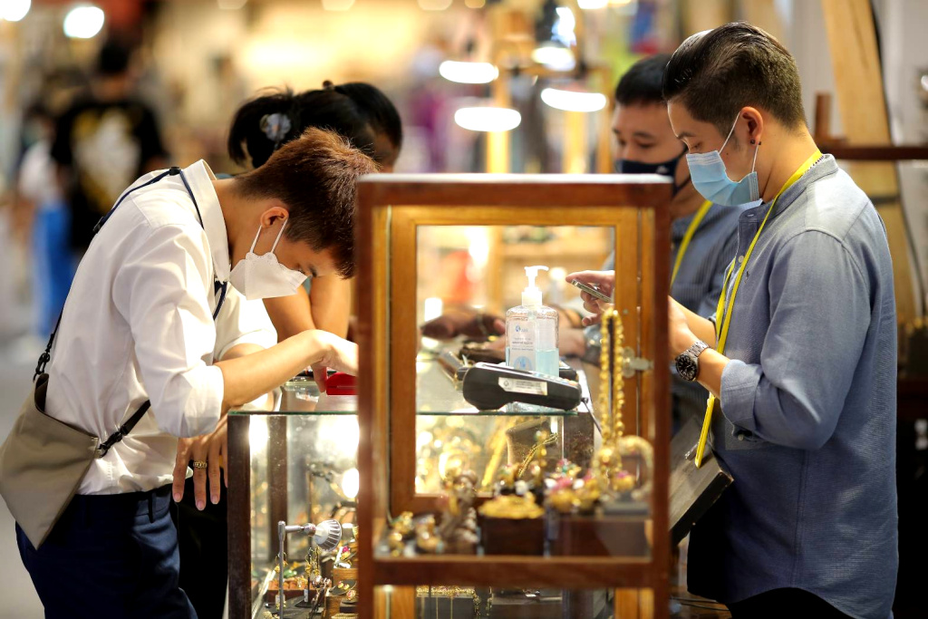 งาน “SACIT CRAFT FAIR 2021” ครั้งที่ 2 กระแสตอบรับดีเกินคาด​  คนไทยแห่อุดหนุนงานคราฟต์ หัตถกรรมฝีมือคนไทย