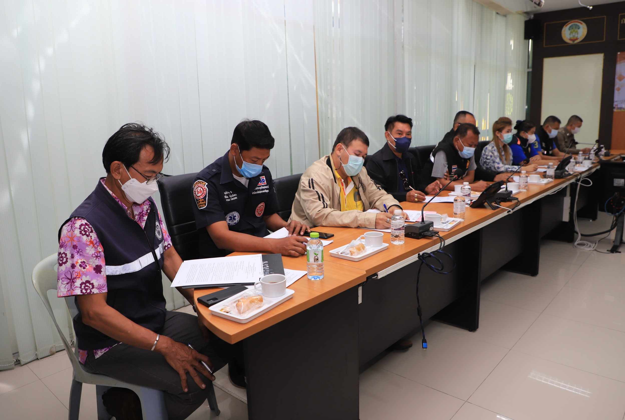 ศปถ.อยุธยา ประชุมติดตามการดำเนินงานป้องกันและลดอุบัติเหตุทางถนนช่วงเทศกาลสงกรานต์ 2565