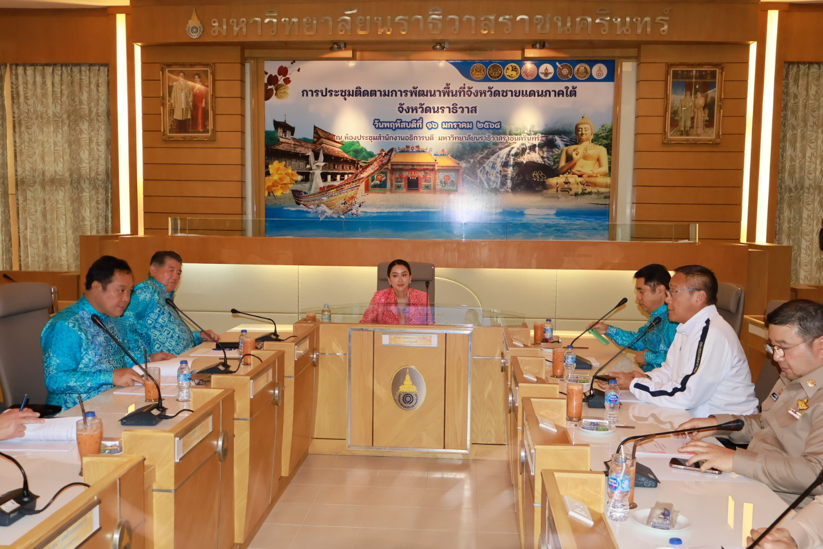 นายกรัฐมนตรี ประชุมติดตามความคืบหน้างานด้านการพัฒนาจังหวัดชายแดนภาคใต้ 