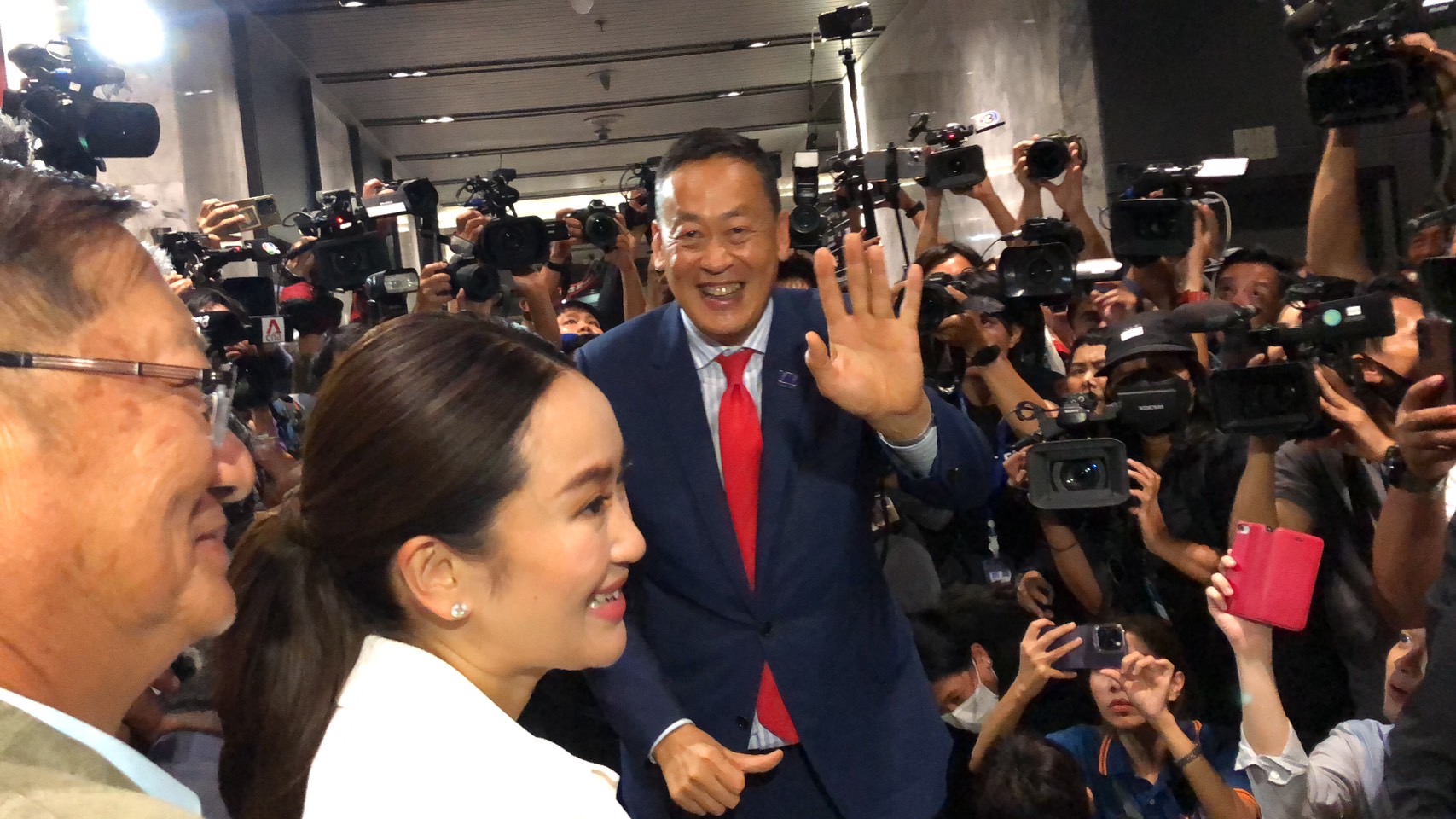 "สำนักเลขาฯ นายกฯ" เตรียมรอรับพระบรมราชโองการ โปรดเกล้าฯ "นายกฯคนใหม่" ที่พรรคเพื่อไทย
