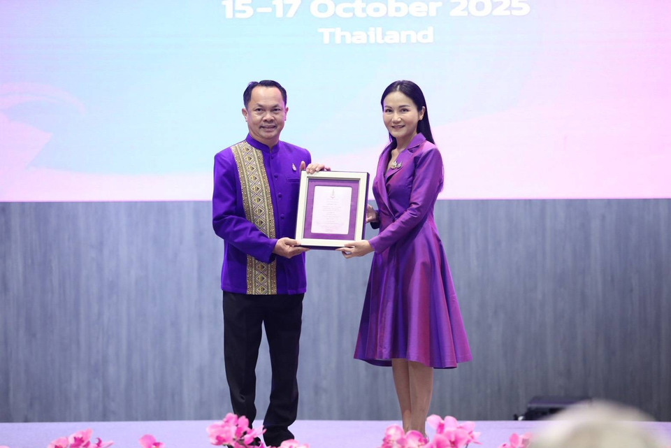 "รมว.นฤมล" มอบรางวัล "ครูเจ้าฟ้ามหาจักรี" รุ่นที่ 6 ปี 2568 ชื่นชมครูไทยช่วยสร้างการเปลี่ยนแปลงเด็กในพื้นที่ห่างไกล 
