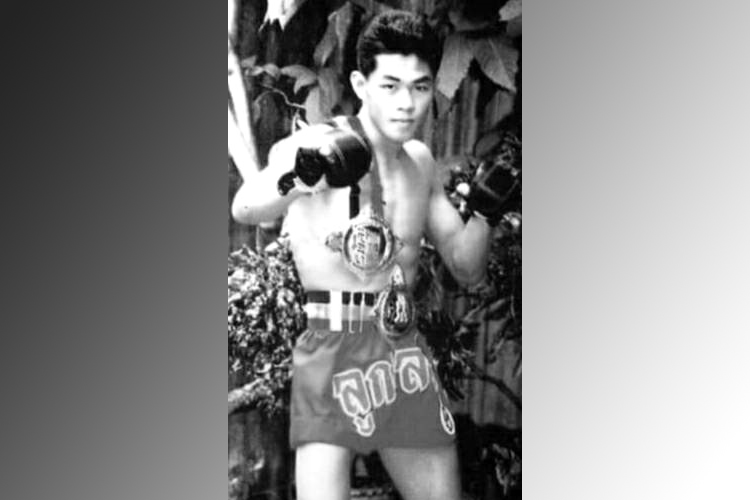 วงการมวยเศร้า! แสงเทียนน้อย ส.รุ่งโรจน์ ยิงตัวตายคาค่ายมวย