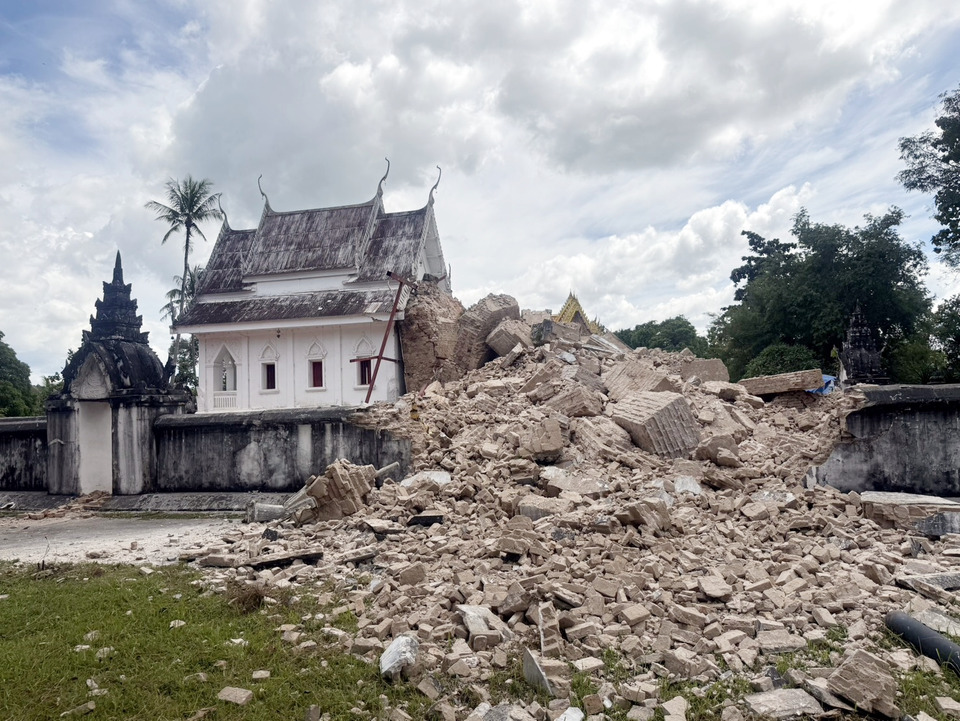 กรมศิลปากรเตรียมใช้งบ 20 ล้าน สร้างพระธาตุโนนตาลองค์ใหม่ หลังองค์เดิมอายุ 123 ปีพังถล่ม