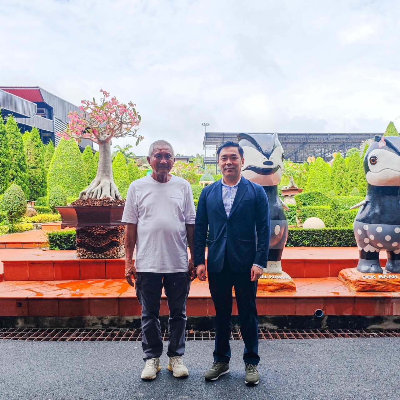  สวนนงนุชพัทยา ต้อนรับเอกอัครราชทูตวิสามัญผู้มีอำนาจเต็มแห่งมองโกเลีย ประจำประเทศไทย พร้อมคณะ ร่วมกันปลูกต้นไม้และเข้าเยี่ยมชมสวน