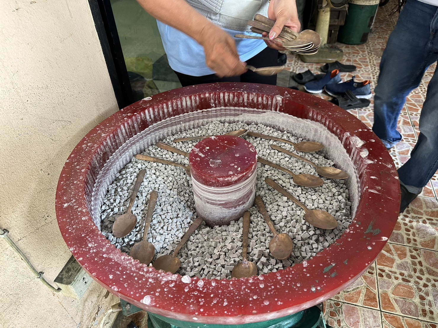 สศท. ยกระดับคุณภาพการผลิตงานศิลปหัตถกรรมไทยด้วยเทคโนโลยีผสานภูมิปัญญา