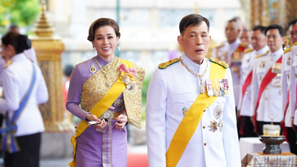 ปลื้มปีติ “ในหลวง–พระราชินี” ทรงรับ “นายเวอร์นอน แฮร์รี่ อันสเวิร์ธ” วีรบุรุษถ้ำหลวง เป็นคนไข้ในพระบรมราชานุเคราะห์