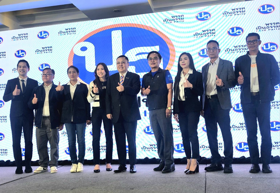 พรรคปธ.เปิดแคนดิเดตนายกฯ “ปิติพงศ์-ปุณยวีร์ -มนต์วลี” ชูสโลแกน “ประชาธิปไตยที่เป็นธรรม” ดัน 6 นโยบาย ลั่น ลาก “ฮุน เซน” เป็นอาชญากรสงคราม