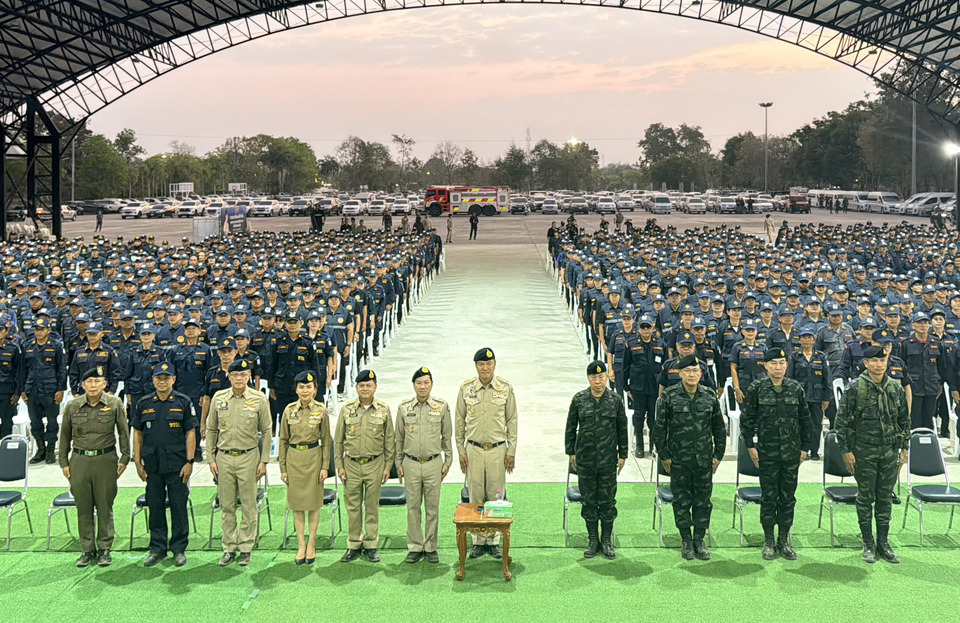 นายกฯ พบ ชรบ.สระแก้ว ขอบคุณ ร่วมปกป้อง ปท. ลั่น ไม่ลืมคุณงามความดี สั่ง มท. เสนอ รบ.หน้า ดูแลเงินค่าตอบแทนให้เป็นธรรม 