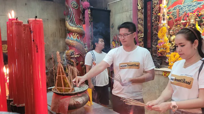 "เต้ มงคลกิตต์"นำทีมพรรคไทยศรีวิไลย์หาเสียงปากน้ำ 